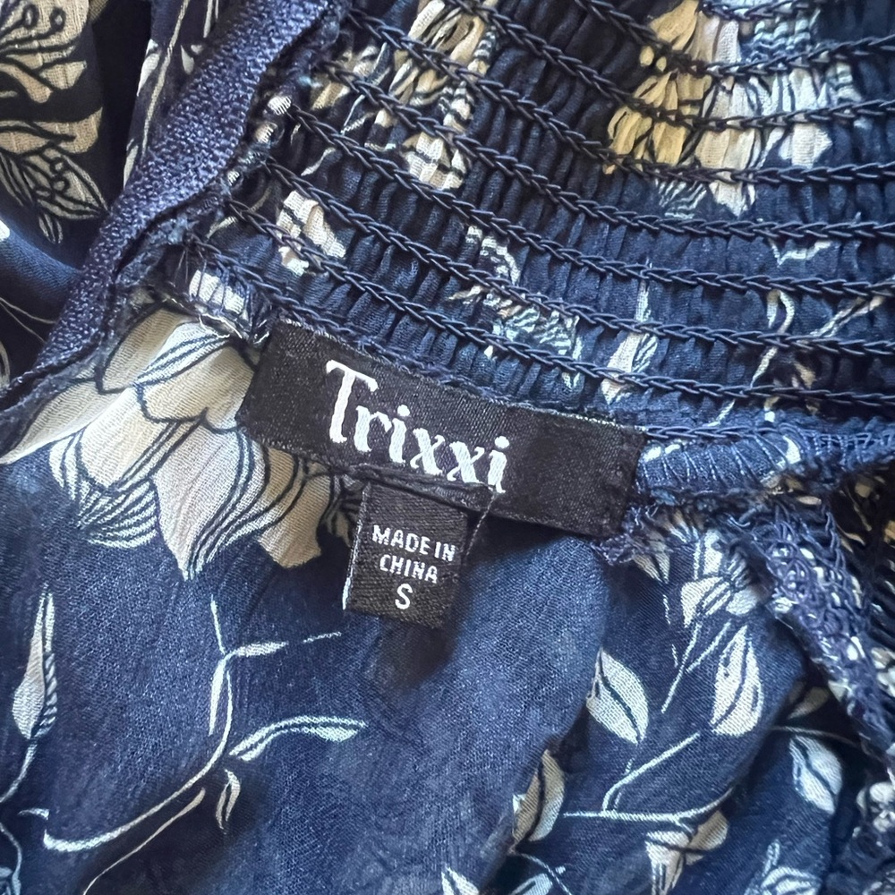 Trixxi Black and White Floral Long Sleeve Dress - Picture 7 of 8